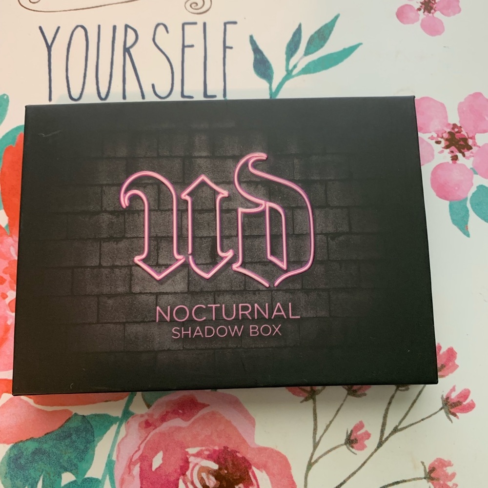 Urban decay eye shadow bundle